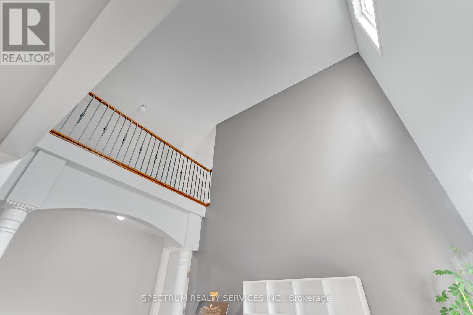 24 ARISTOCRAT ROAD - 6
