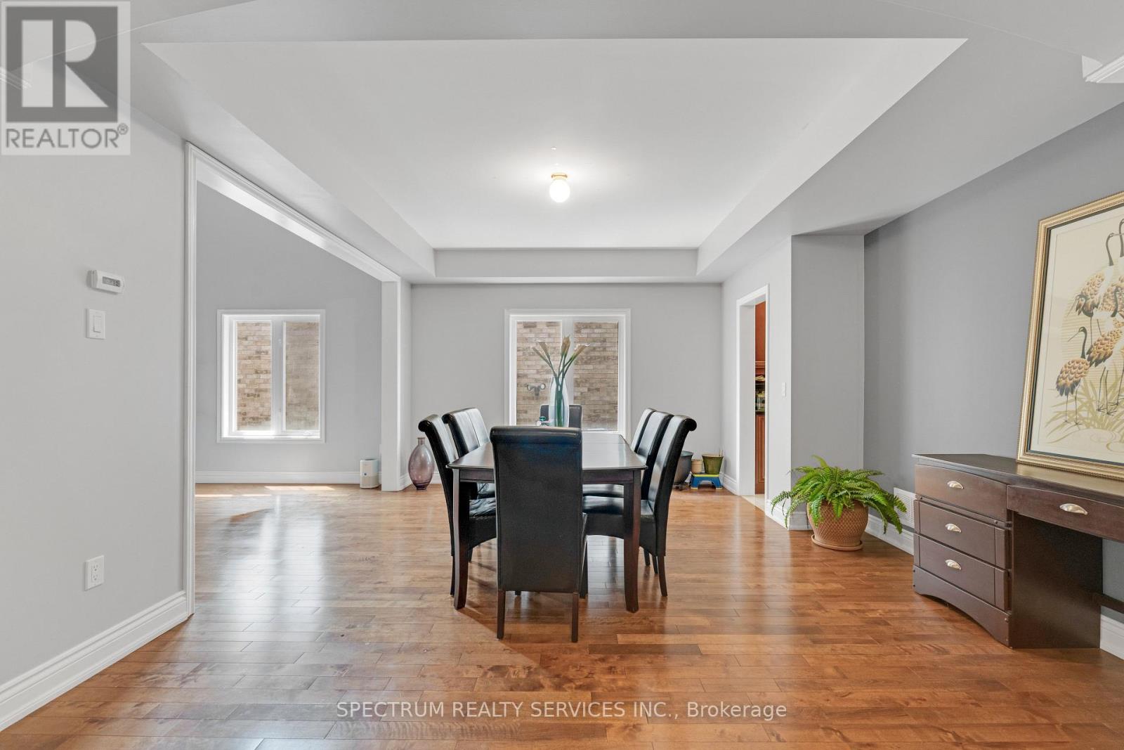 24 ARISTOCRAT ROAD - 8