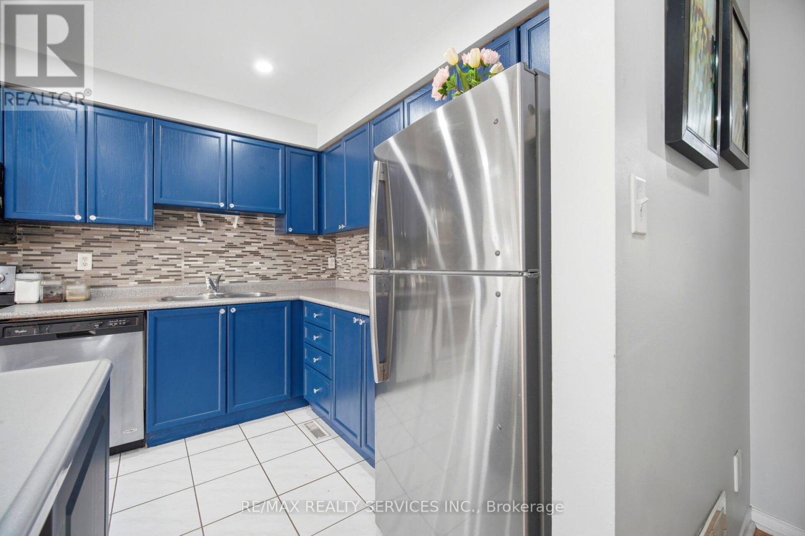 29 LONESTAR CRESCENT - 19
