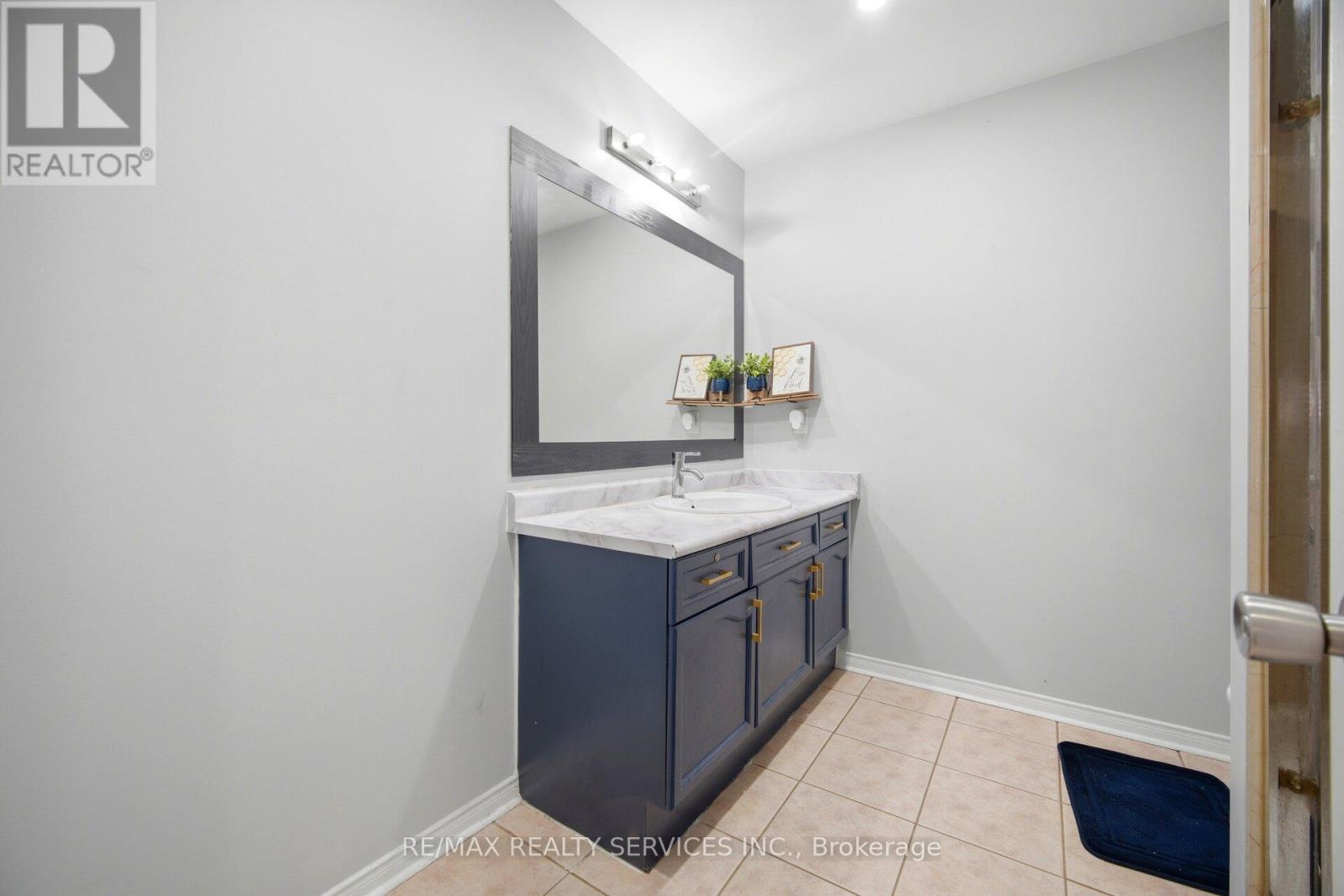 29 LONESTAR CRESCENT - Image 32