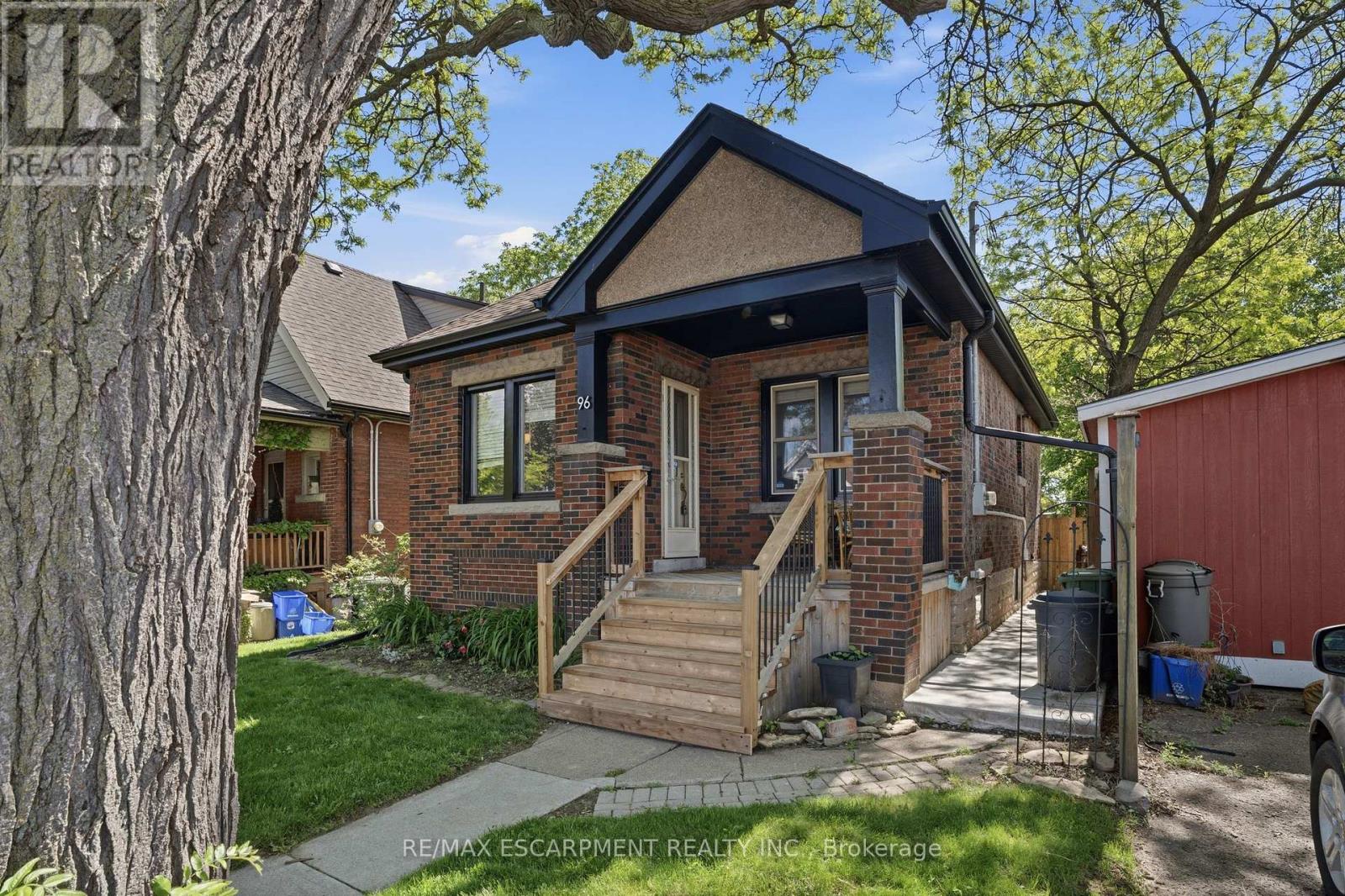 96 PALING AVENUE - 35