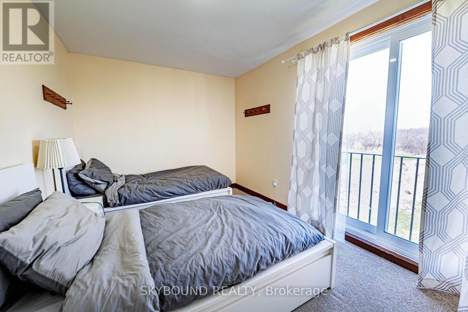 157 TYROLEAN LANE - 28