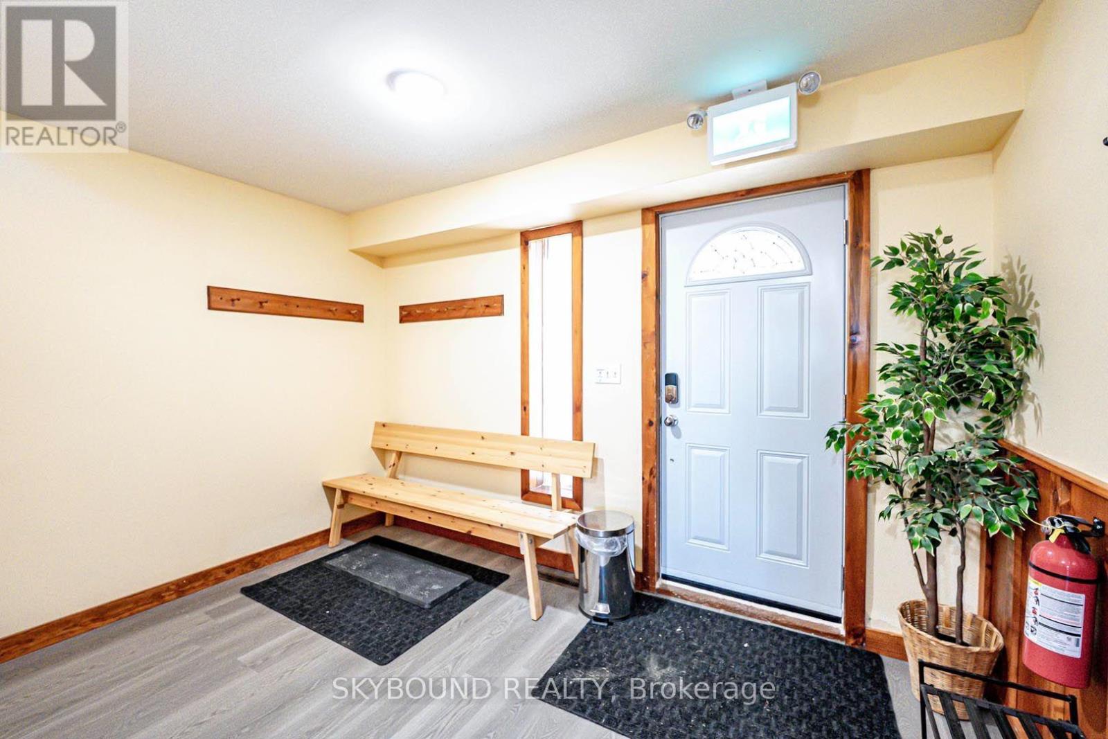 157 TYROLEAN LANE - 4