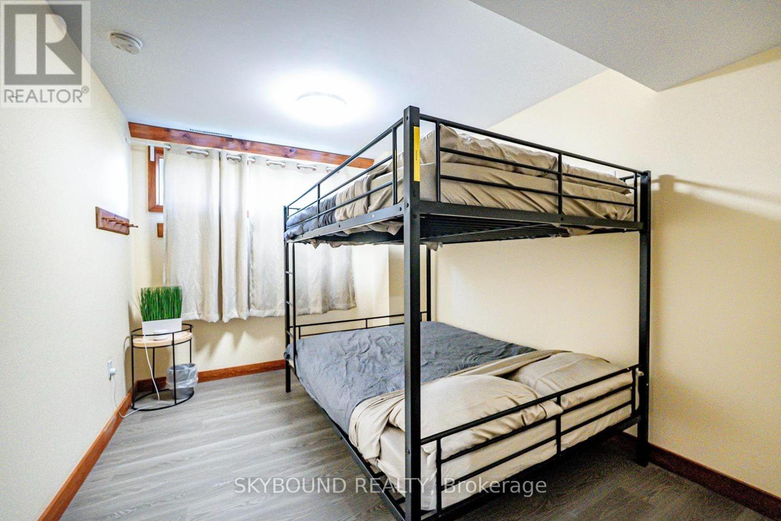 157 TYROLEAN LANE - 41