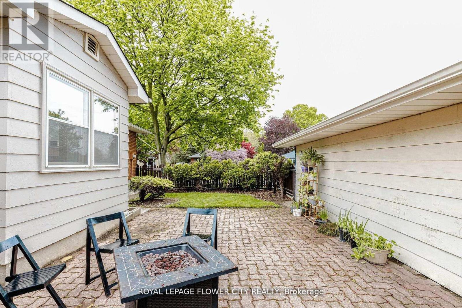 15 CUMBERLAND CRESCENT - 29