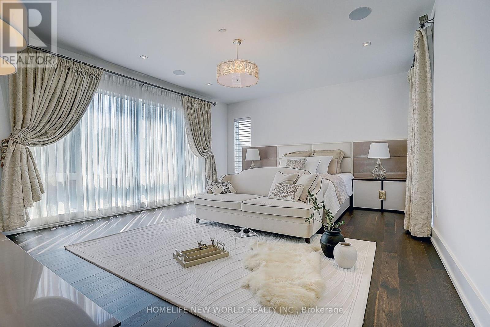 7 VALLIERE PLACE W - Image 26
