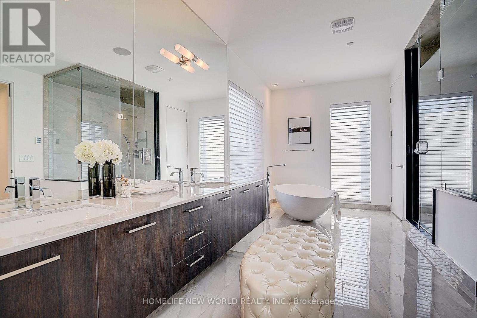 7 VALLIERE PLACE W - Image 31