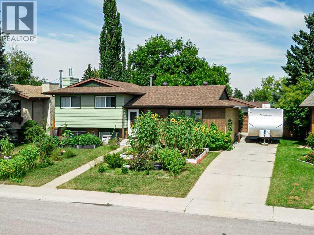 65 Hart Crescent - 1