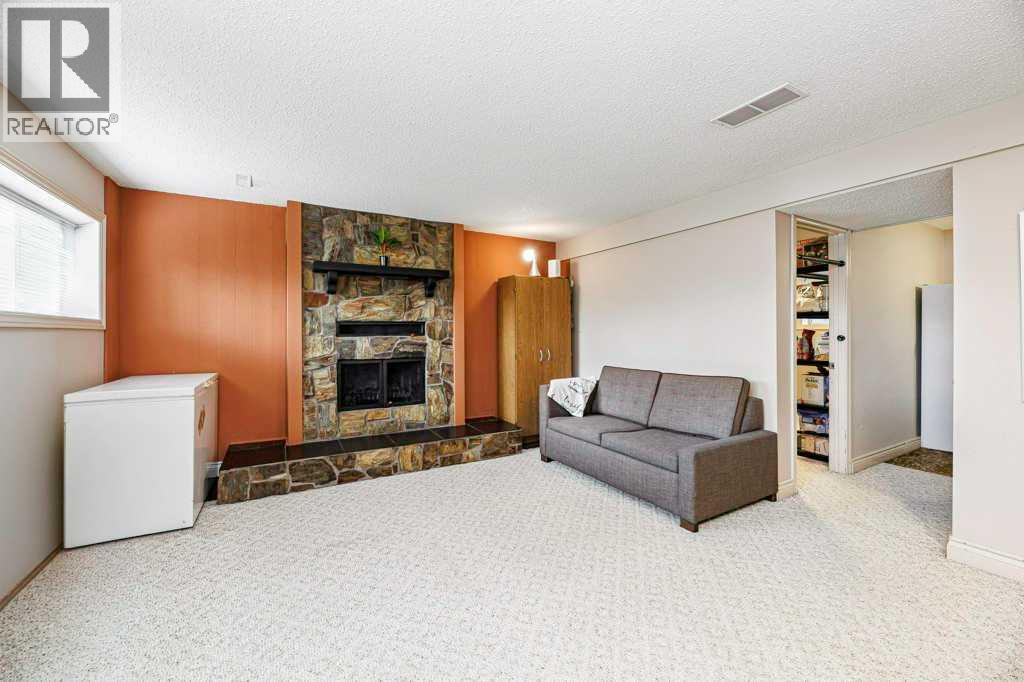 65 Hart Crescent - 19