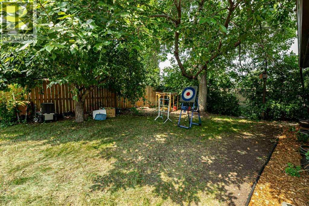 65 Hart Crescent - 27