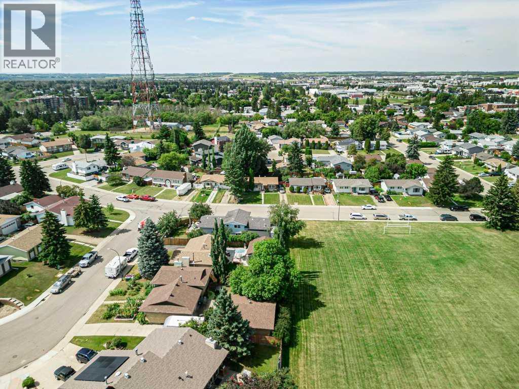 65 Hart Crescent - 35