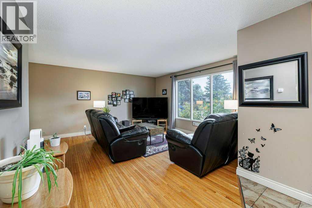 65 Hart Crescent - 6