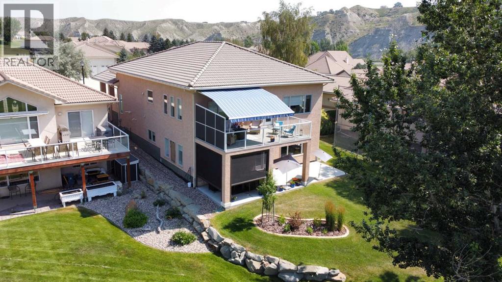 319 Canyon Boulevard W - 3