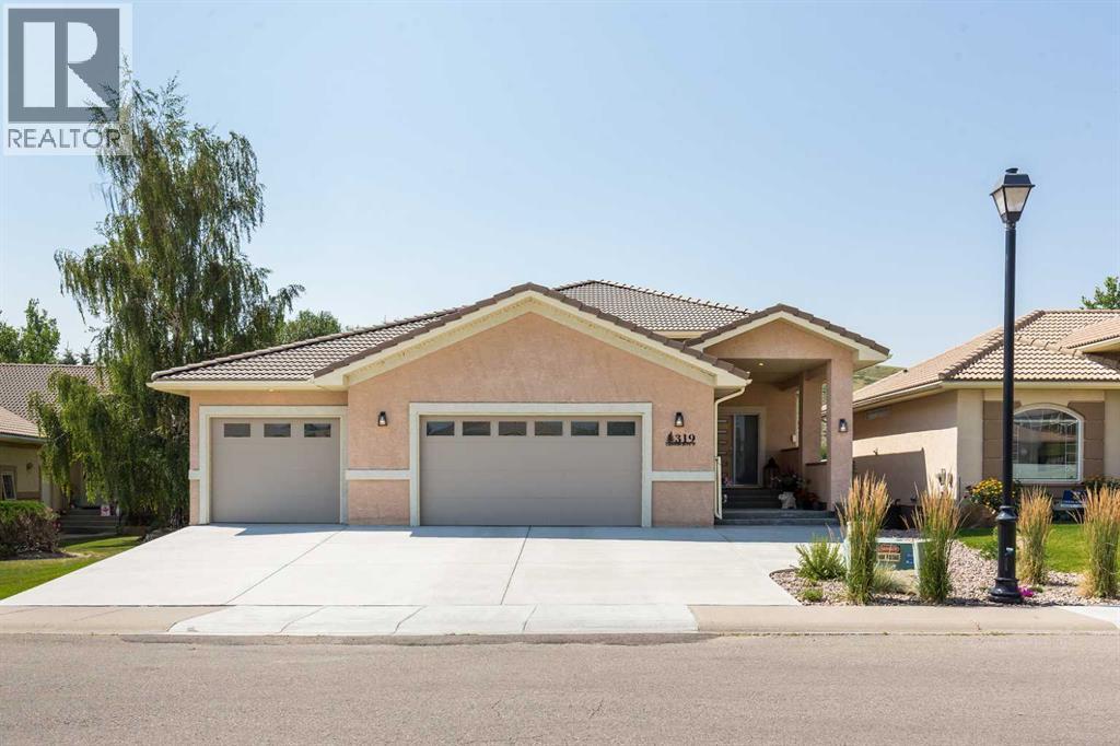 319 Canyon Boulevard W - 2