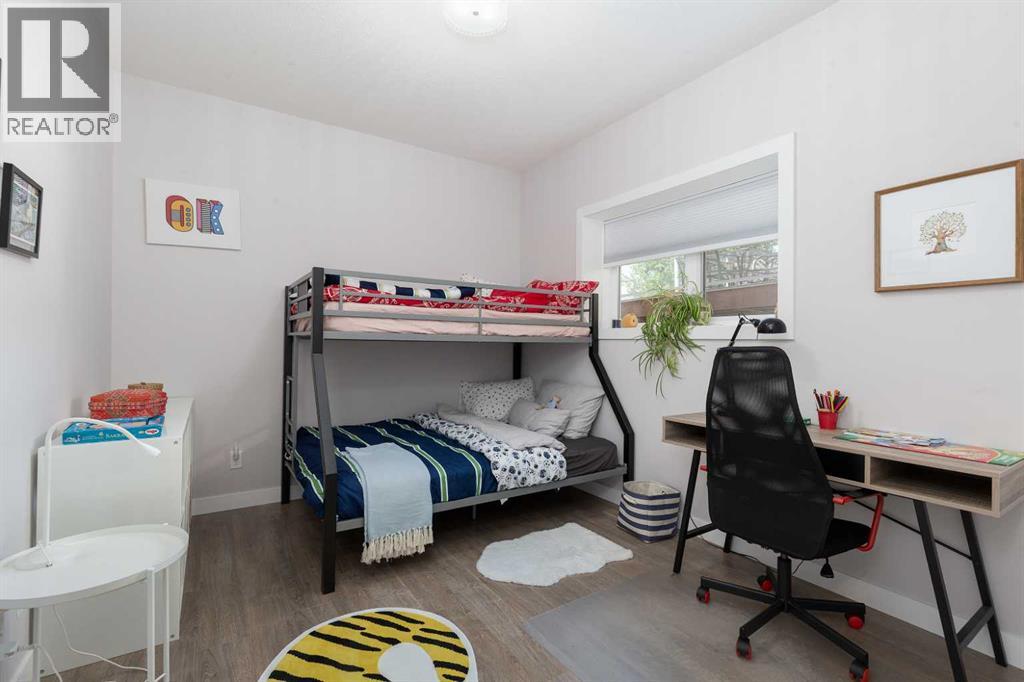 319 Canyon Boulevard W - Image 35