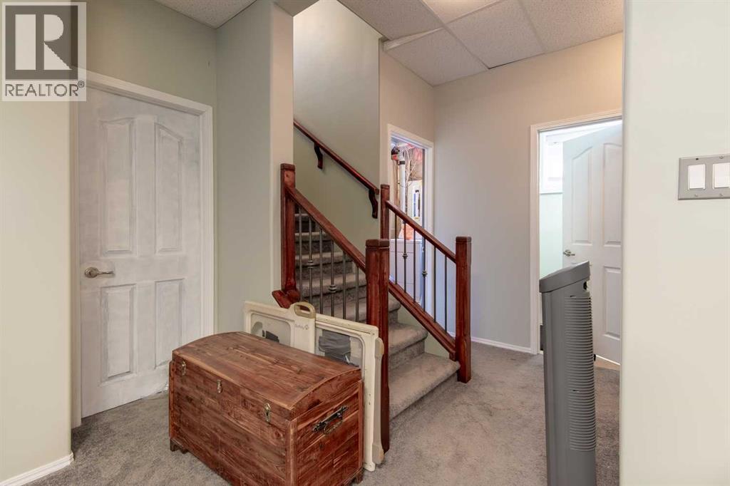 607 52 Avenue Close - Image 20