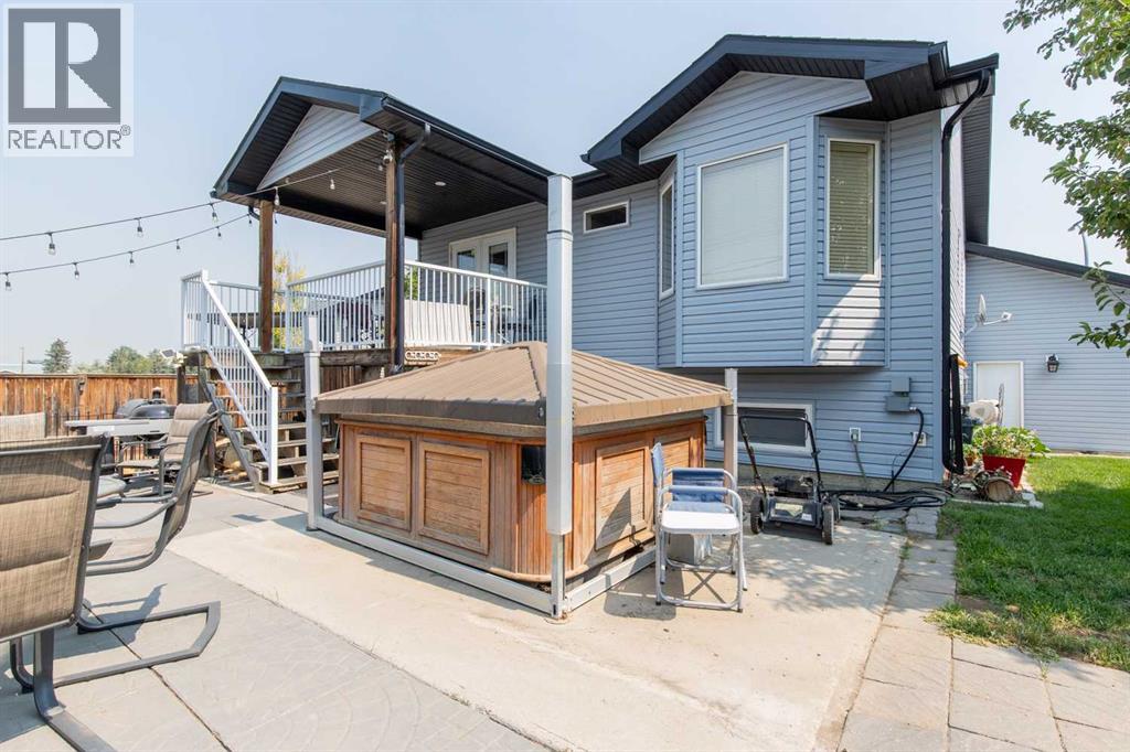 607 52 Avenue Close - Image 36
