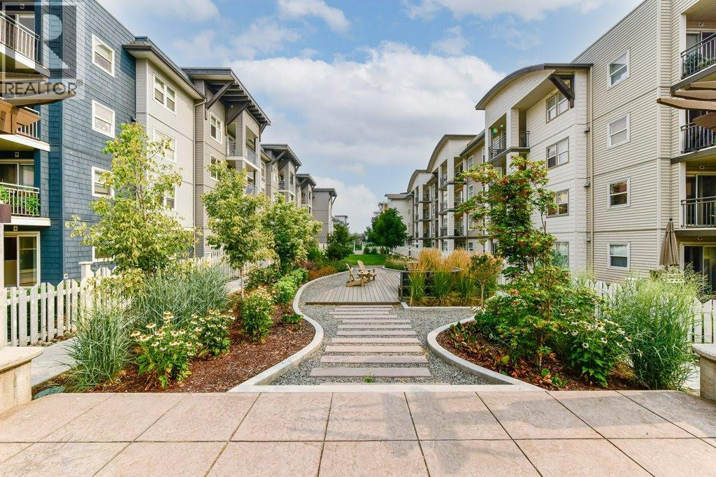 304 547 Yates Road, Kelowna