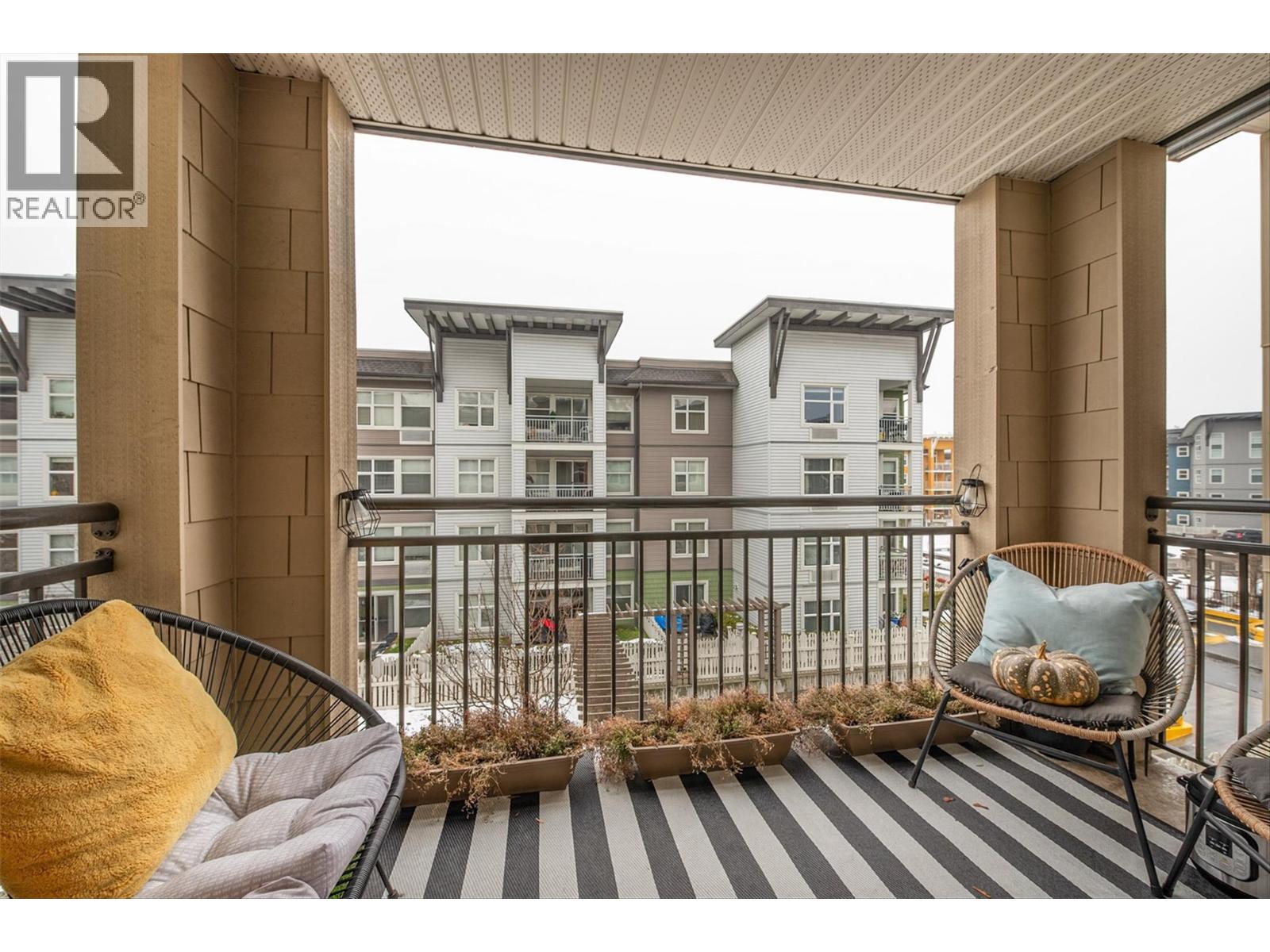 304 547 Yates Road, Kelowna