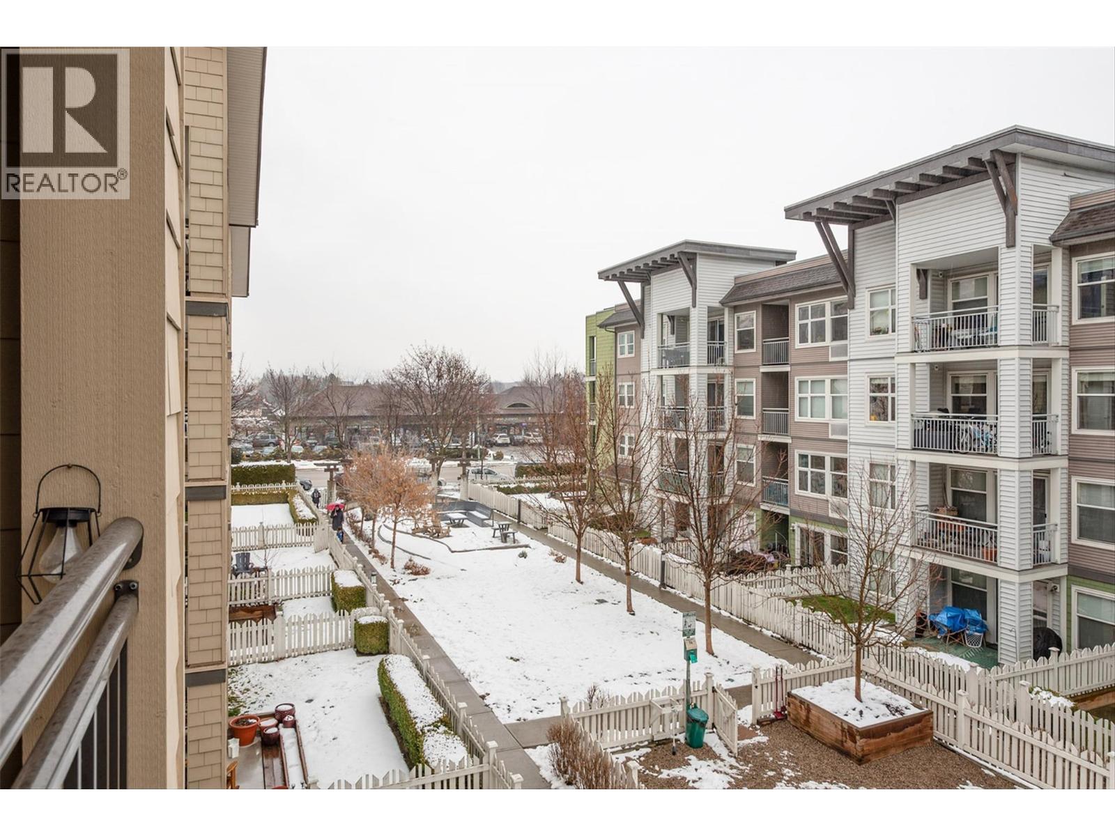 304 547 Yates Road, Kelowna