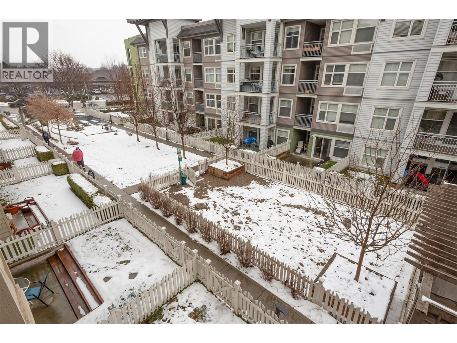 304 547 Yates Road, Kelowna