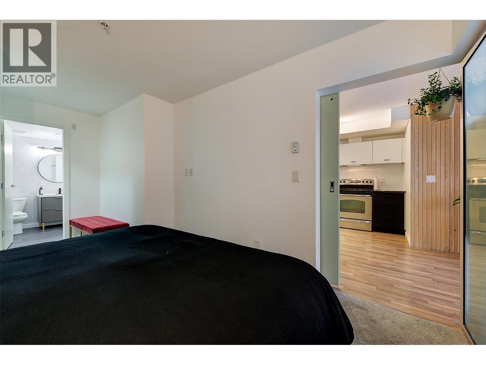 304 547 Yates Road, Kelowna