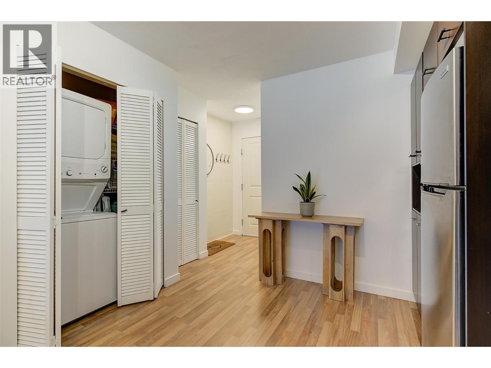 304 547 Yates Road, Kelowna