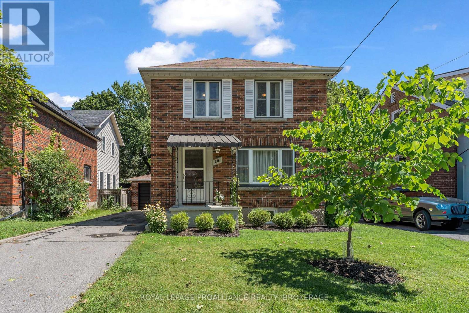 201 WILLINGDON AVENUE - 1