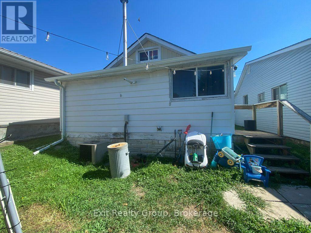30 BOCAGE STREET - 6