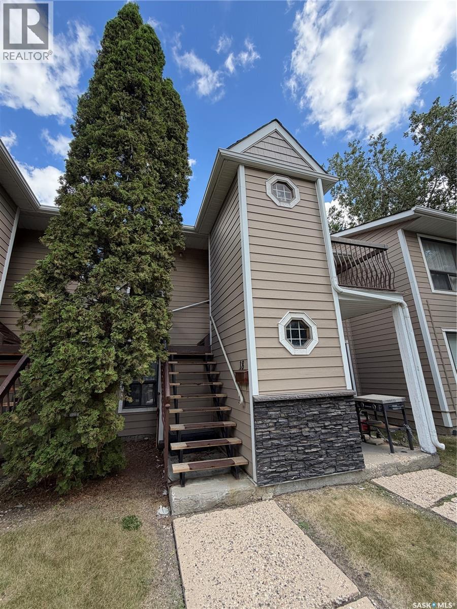 18 Cedar Meadow DRIVE, Regina — photo 2