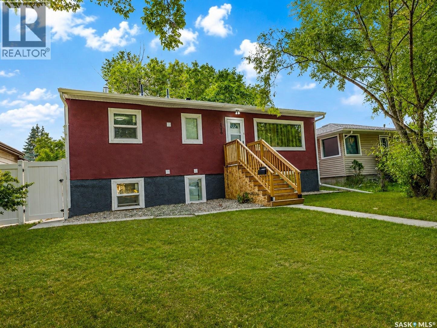 1250 Lindsay STREET, Regina — photo 2
