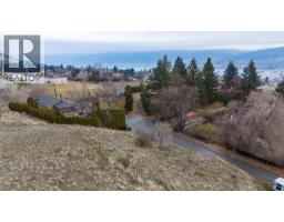 1214 Lambert Drive, Penticton, BC V2A8Y5 Photo 10