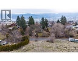 1214 Lambert Drive, Penticton, BC V2A8Y5 Photo 13