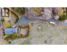 1214 Lambert Drive, Penticton, BC V2A8Y5 Photo 11