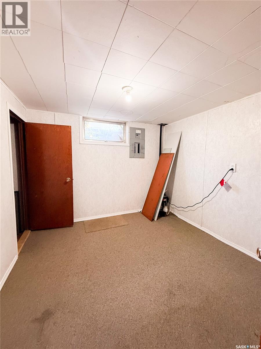 430 3rd STREET E - 18