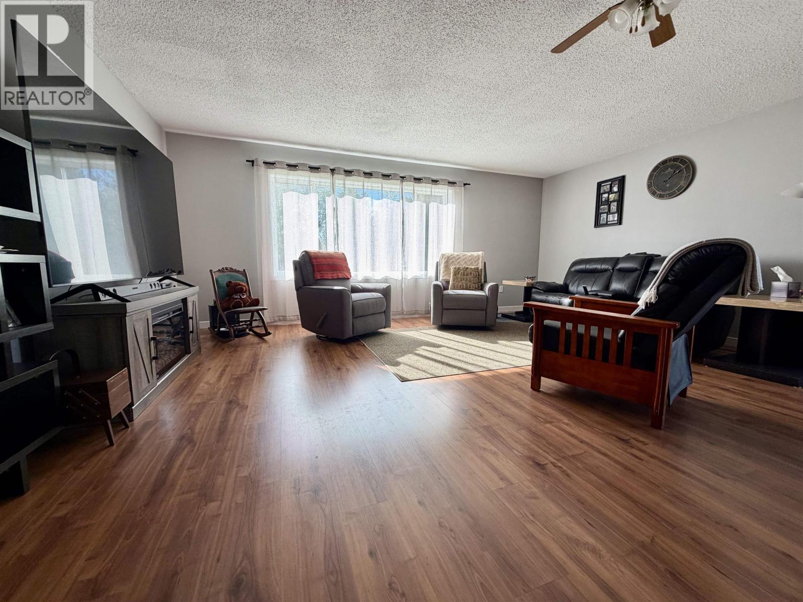 Photo 11 of 24 — 8490 LOUISE DRIVE · Prince George, BC