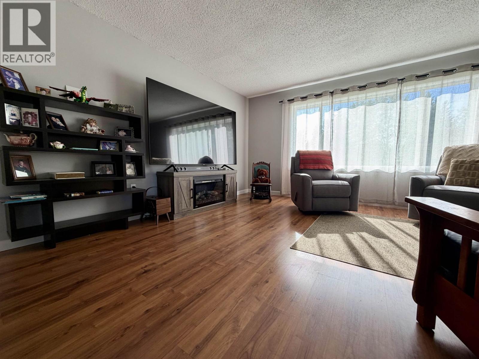 8490 LOUISE DRIVE - 13