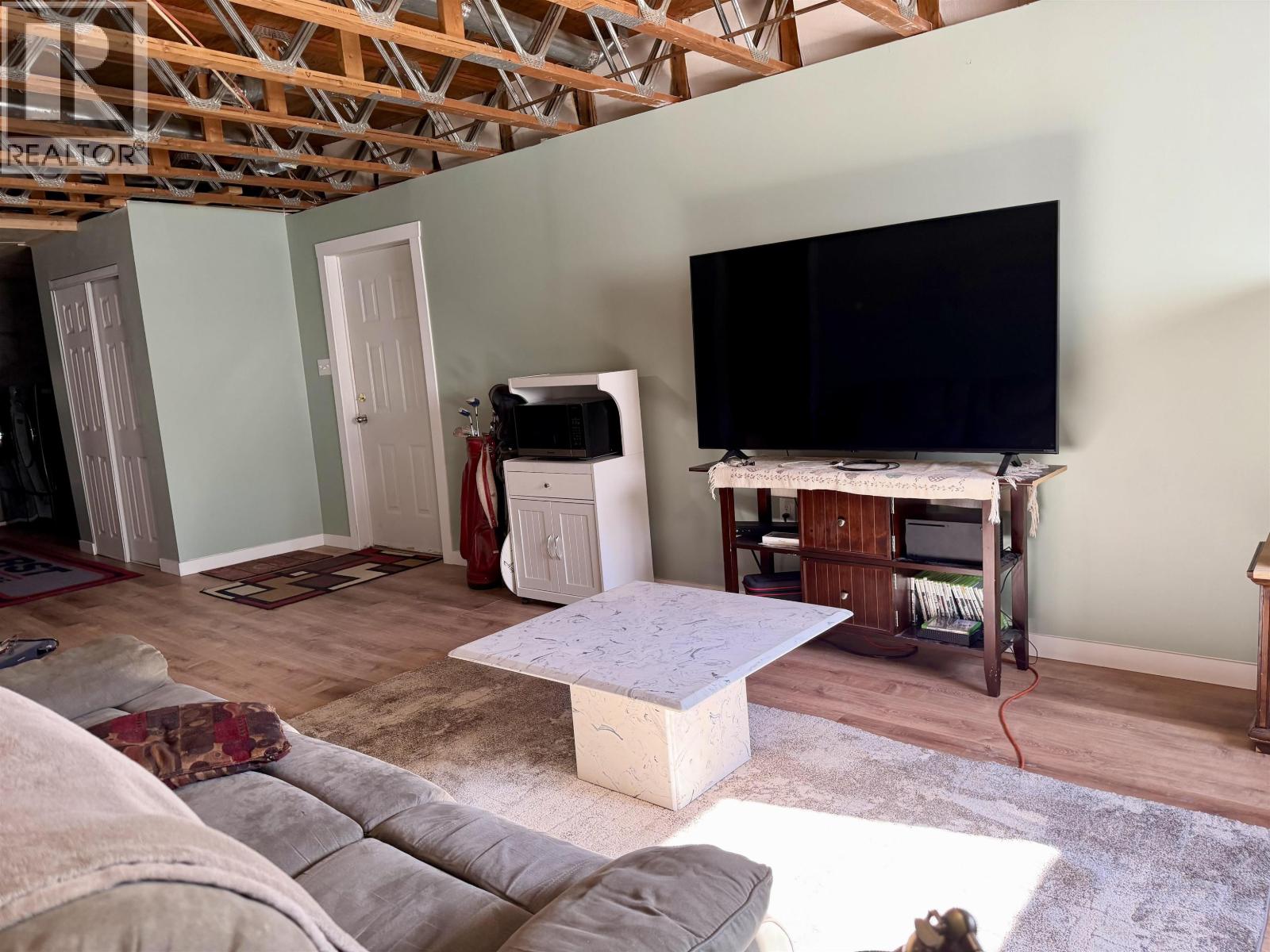 8490 LOUISE DRIVE - 19
