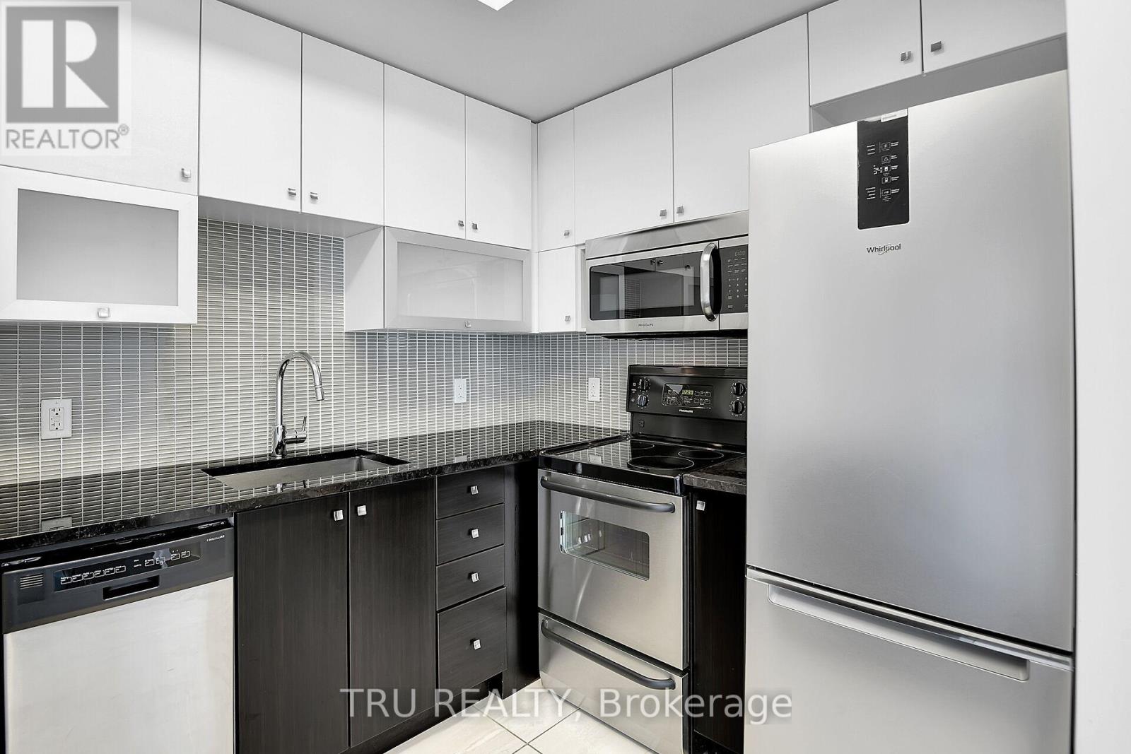 1 Bed, 1 Bath House for Sale in Ottawa – 1110 – 179 METCALFE STREET, Ottawa – MLS# X13640086 - Image 12