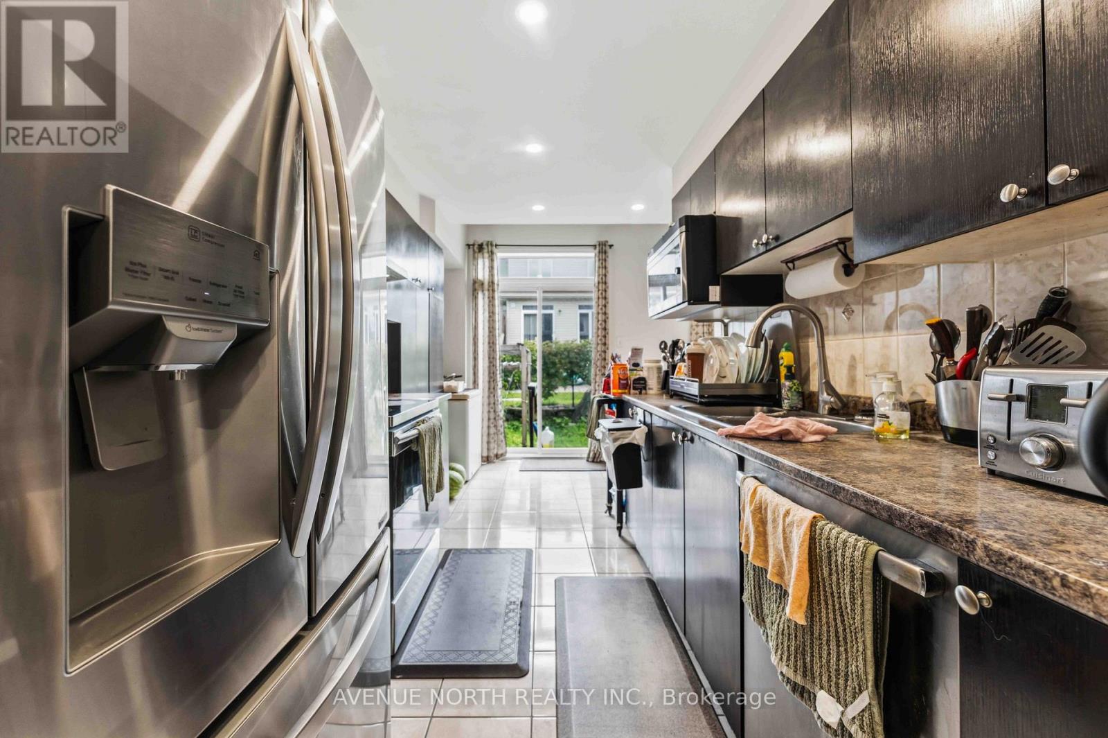 216 CITYVIEW CRESCENT - 13