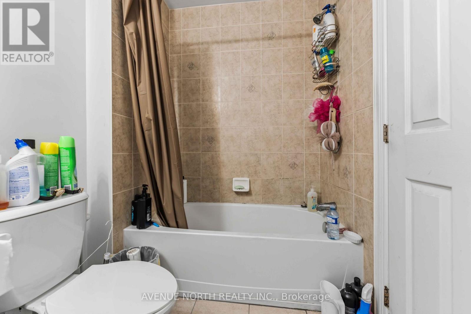 3 Bed, 3 Bath House for Sale in Ottawa – 216 CITYVIEW CRESCENT, Ottawa – MLS# X13640132 - Image 25