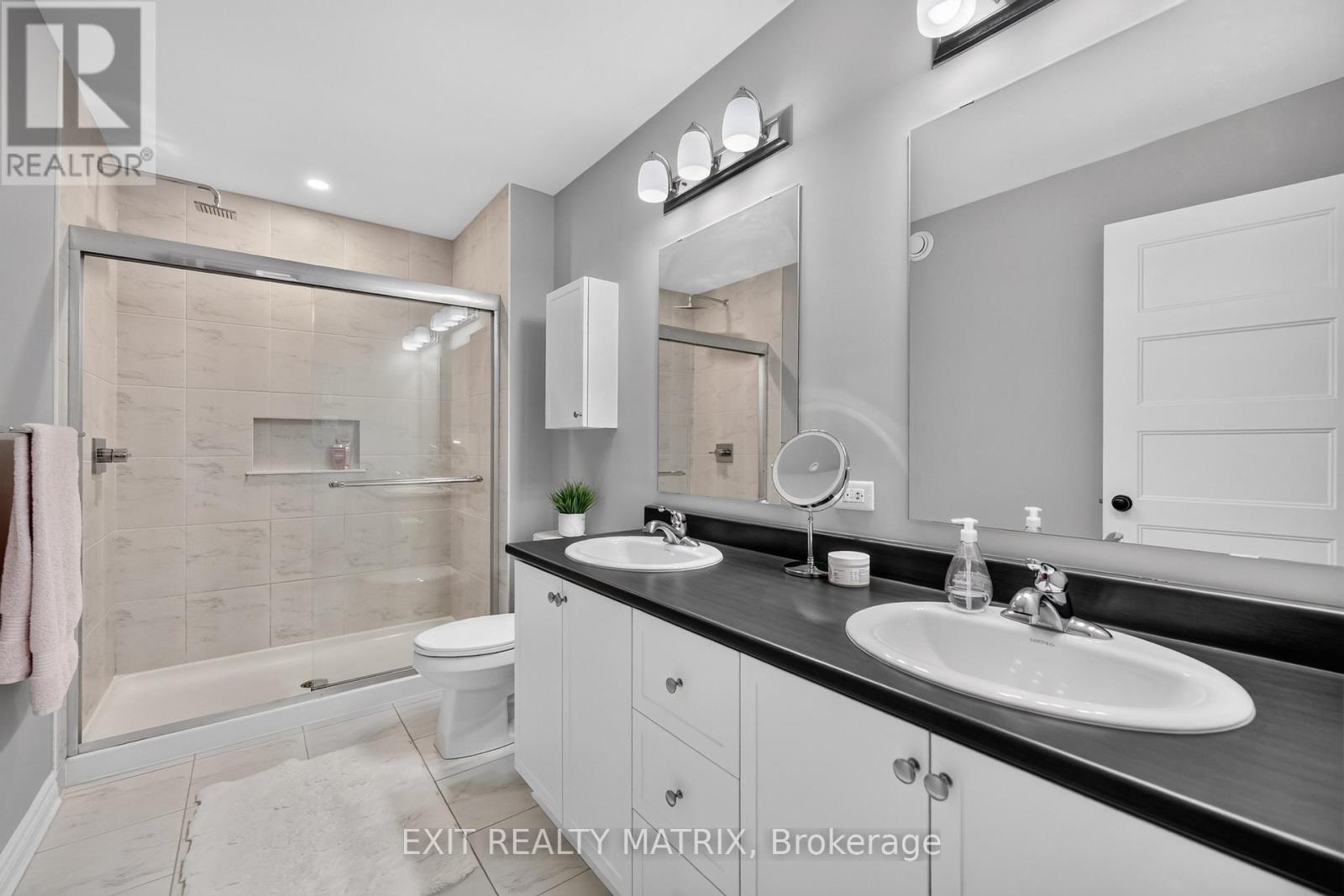 32 DUNCANVILLE STREET - Image 22