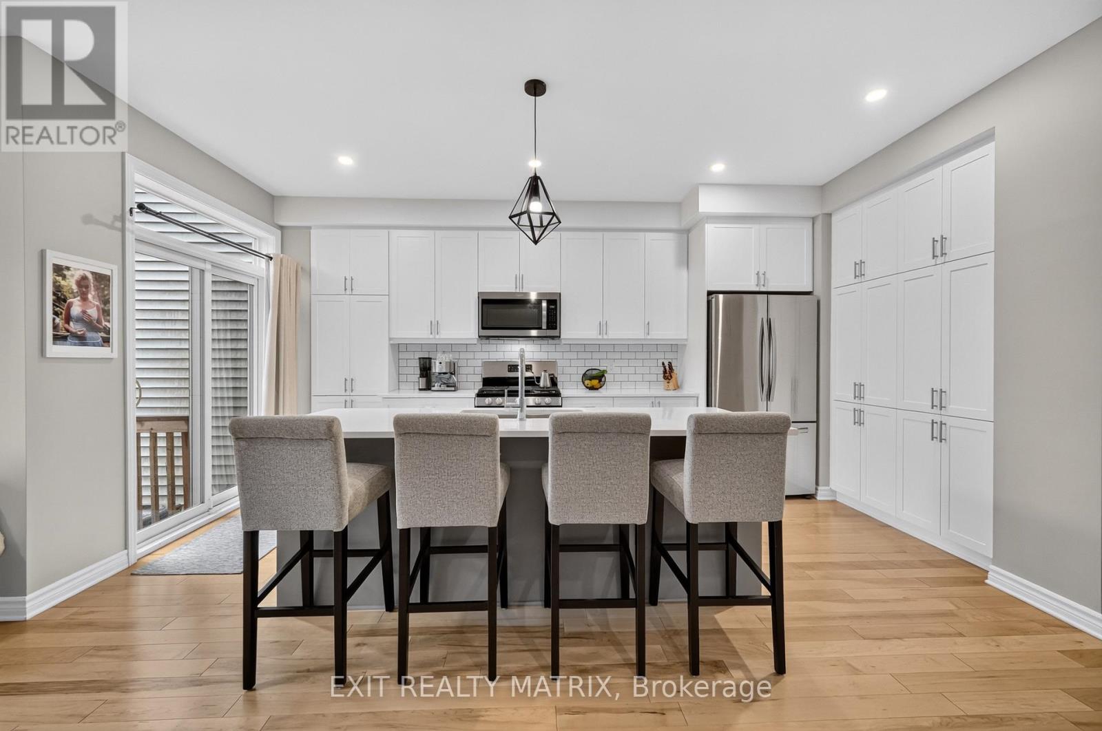 32 DUNCANVILLE STREET - Image 8