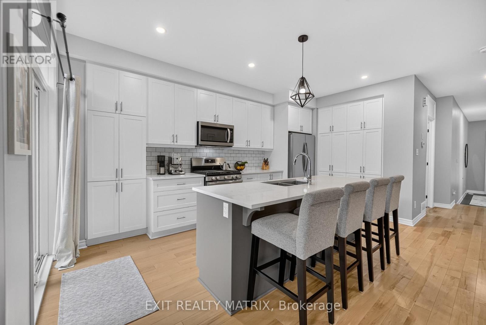 32 DUNCANVILLE STREET - Image 9