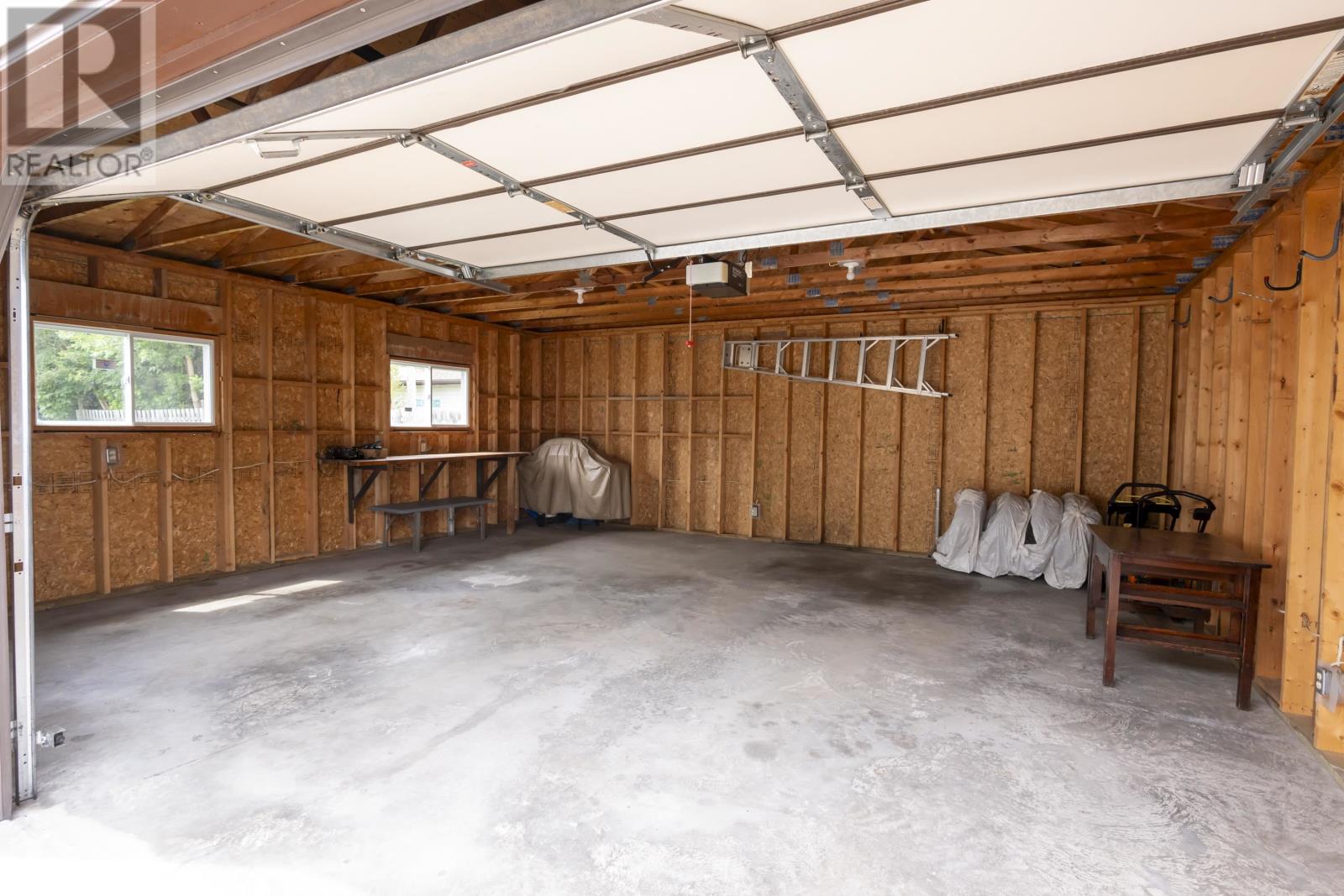 236 Poplar Ave - Image 30