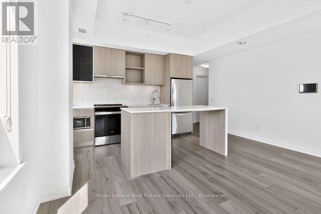 #332 405 DUNDAS STREET W - 14