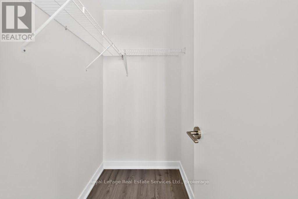 #332 405 DUNDAS STREET W - 25