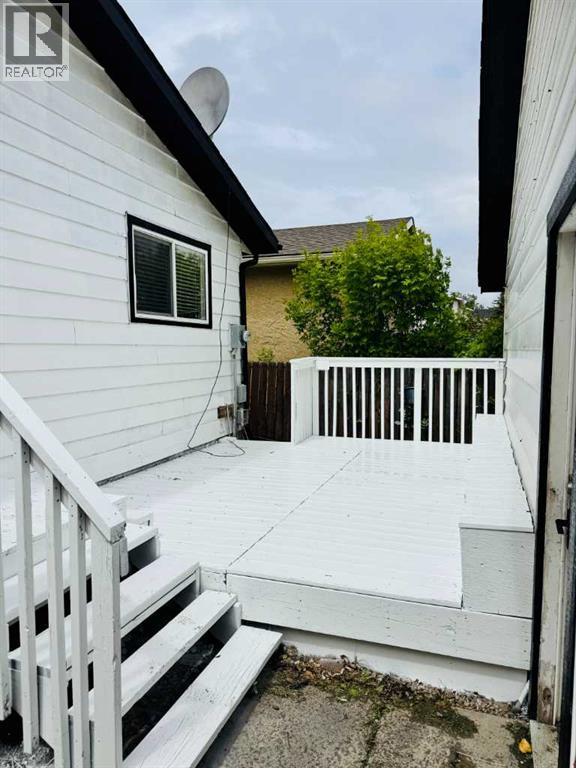 72 Faldale Close NE - 34