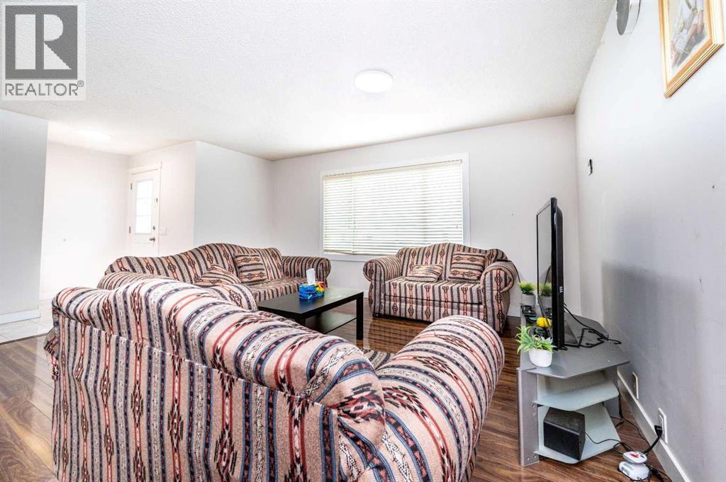 72 Faldale Close NE - 11