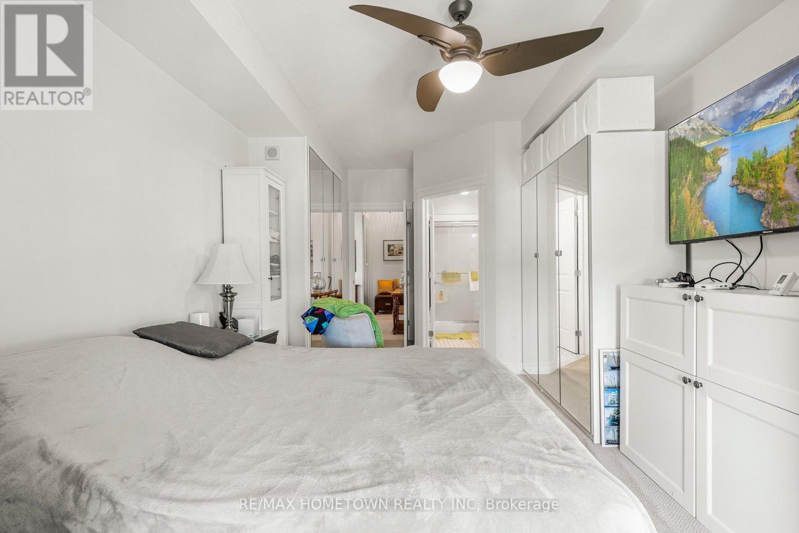 #904 15 ST ANDREW STREET - 17
